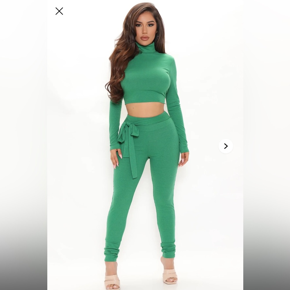 Moving Forward Legging Set - Kelly Green